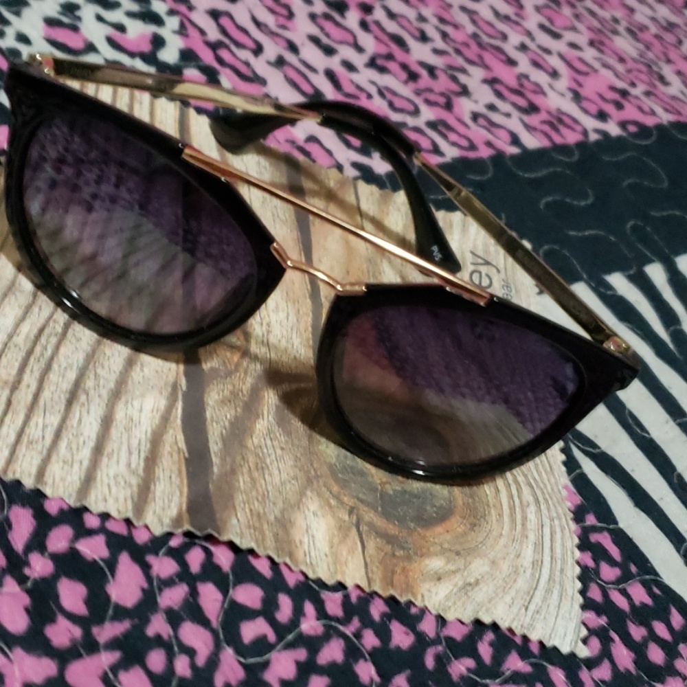 Sun glasses